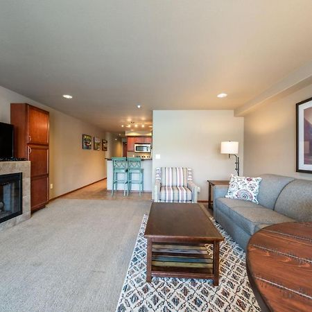 Grandview Lake Chelan- Waterfront View, Pool, Hot Tub, Golf, 1 Min To Downtown ภายนอก รูปภาพ