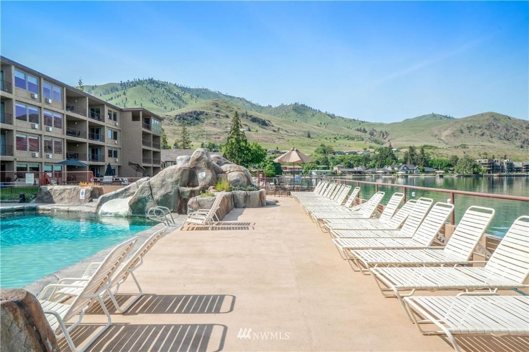 Grandview Lake Chelan- Waterfront View, Pool, Hot Tub, Golf, 1 Min To Downtown ภายนอก รูปภาพ